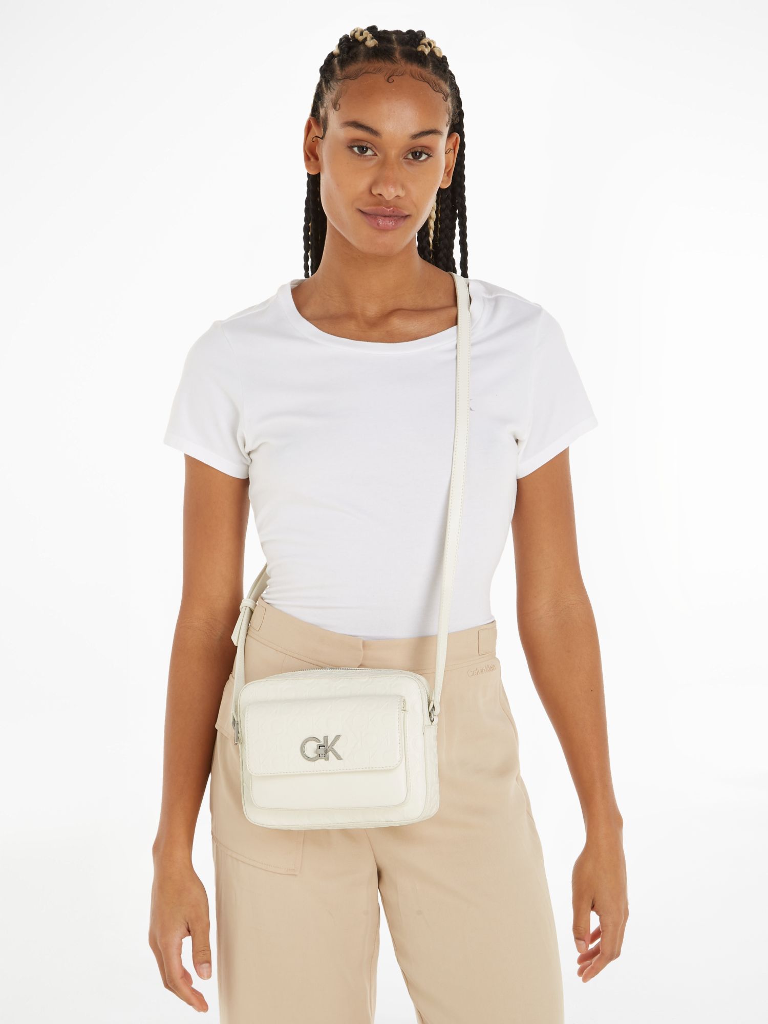 Calvin Klein Prägung Bag Re-Lock hellbeige Crossbodytasche Marshmallow Camera
