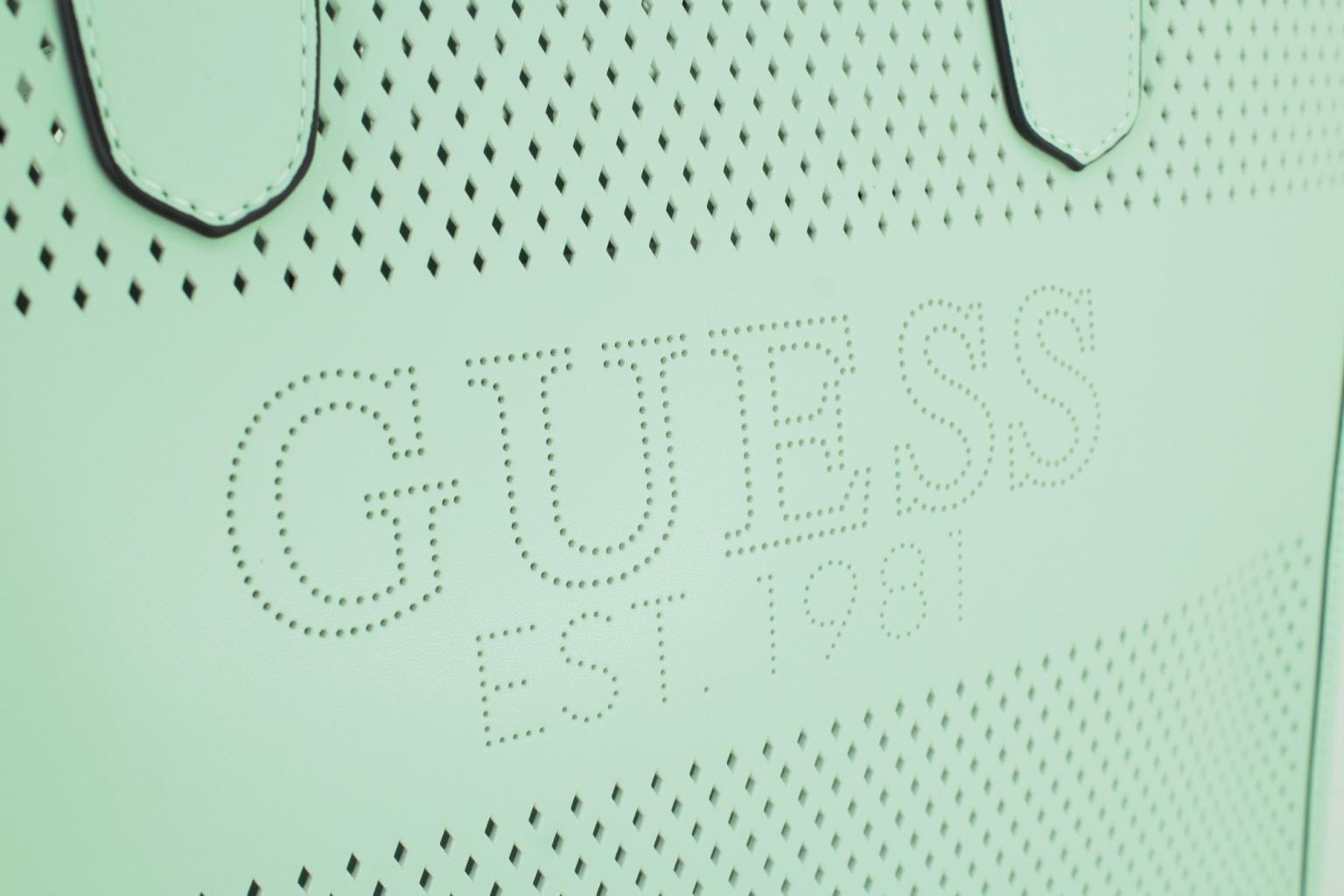 Guess Henkeltasche Katey Perf Cognac braun Stanzmuster