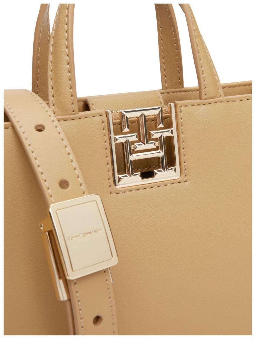 Handtasche Reset Tommy Hilfiger dunkelbeige Interlock