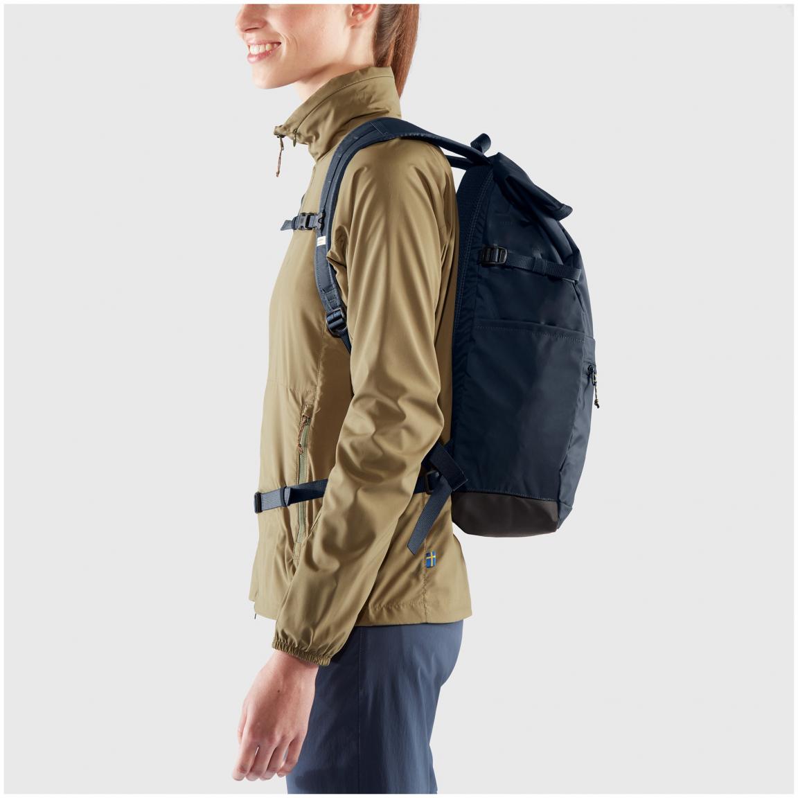 Rolltop Freizeitrucksack mit Laptopfach Fjällräven High Coast Foldsack Clay