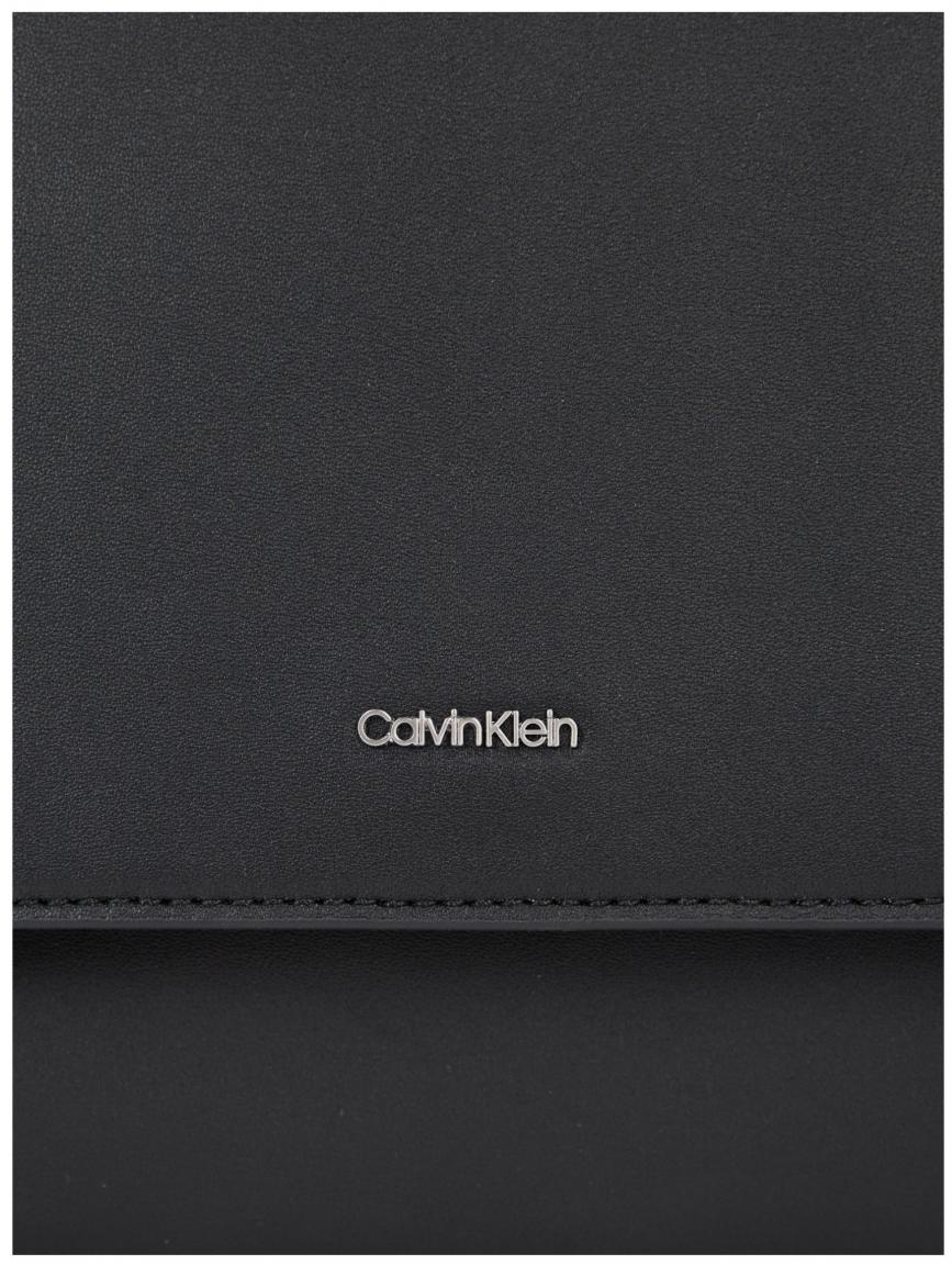 Überschlagtasche schwarz Calvin Klein CK Must Top Handle Tote