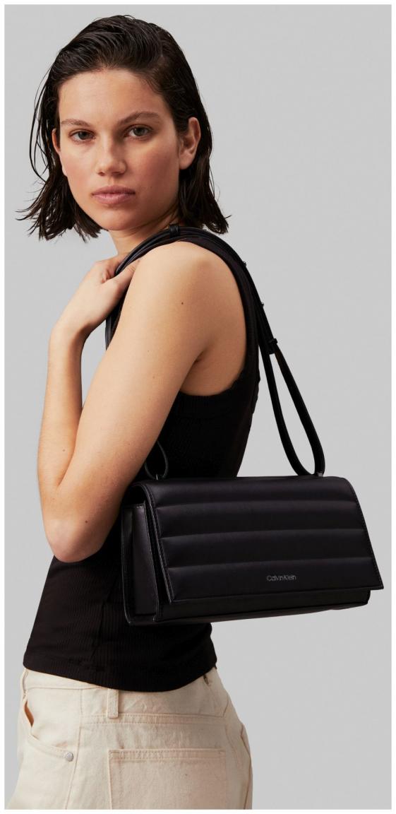 Umhängetasche Calvin Klein klassisch schwarz gepolstert Shoulder