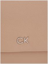 Calvin Klein Schultertasche Pebble Shoulder Dunkelbeige Chanterelle